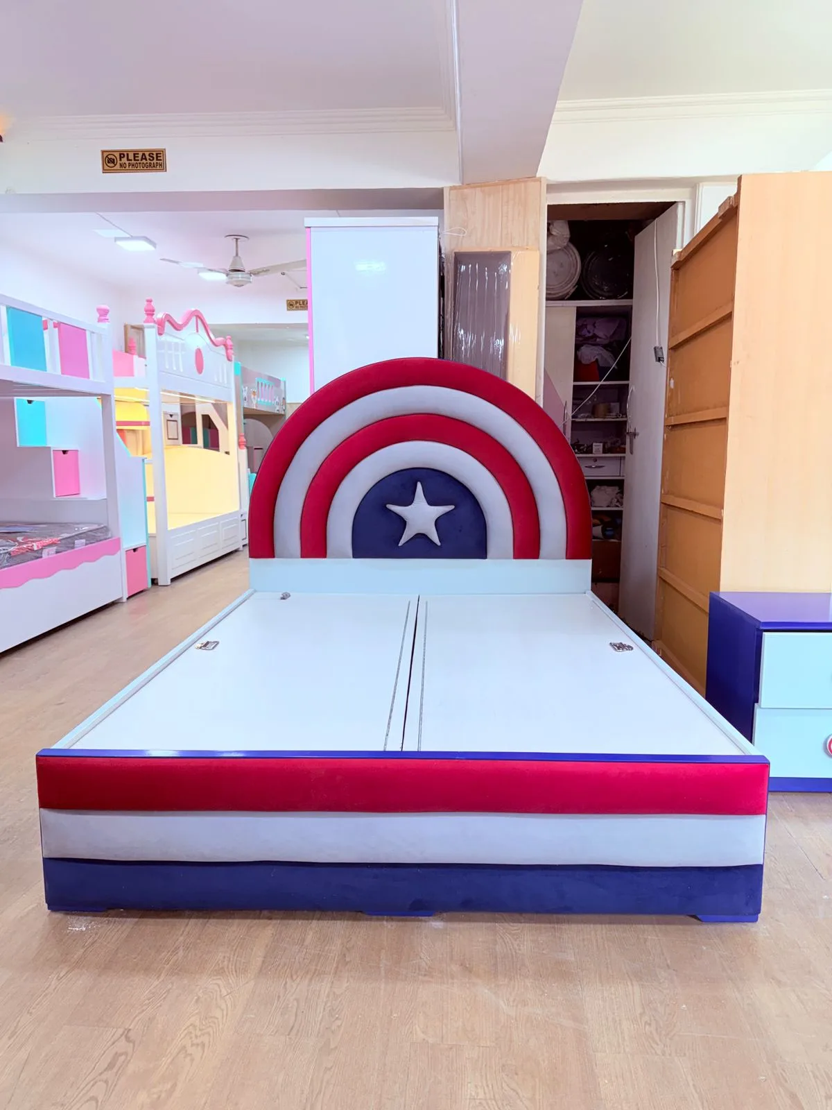 Captain America Themed Double Bed - View 3