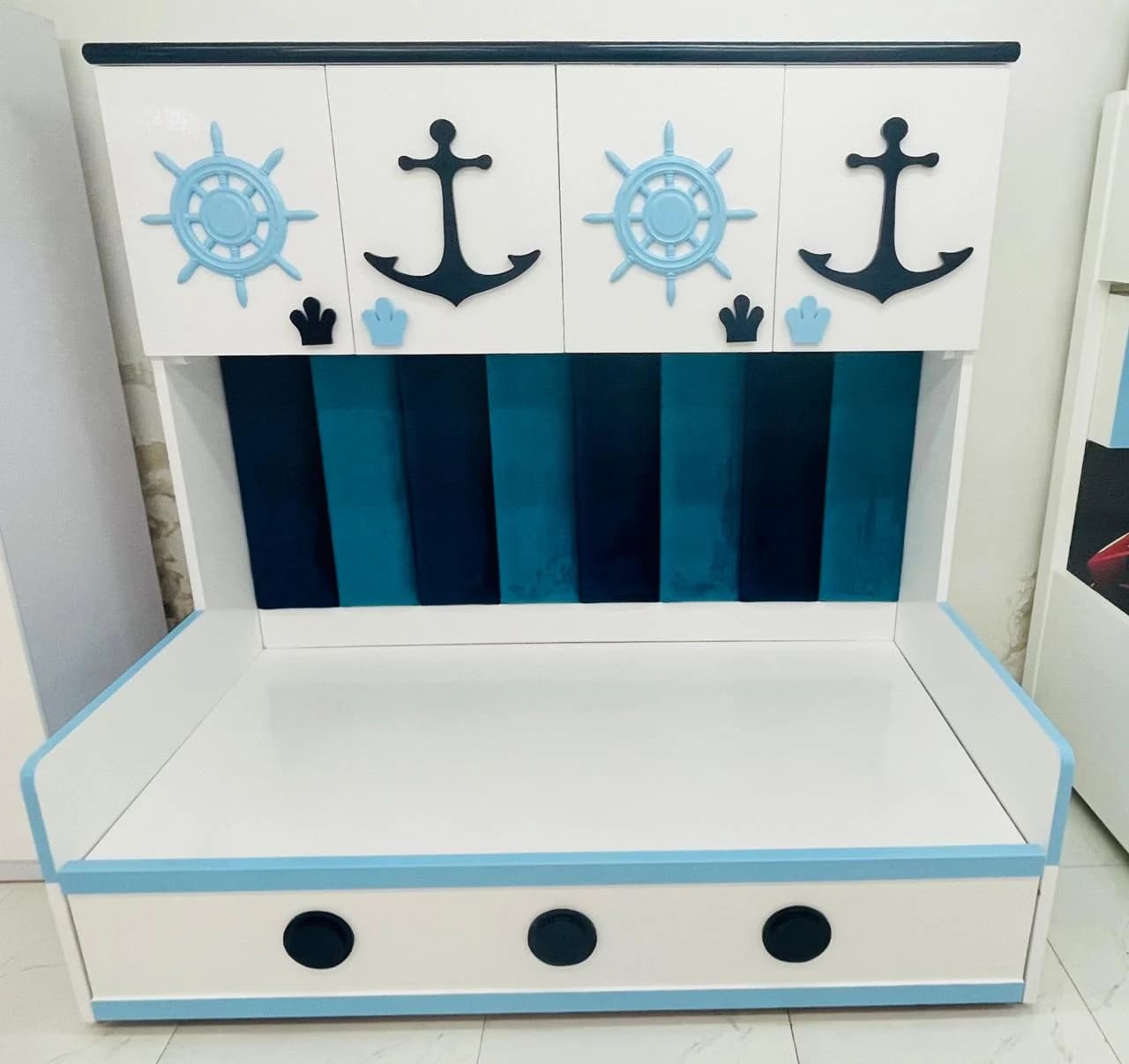 Ocean Crest Pullout Bed - View 2