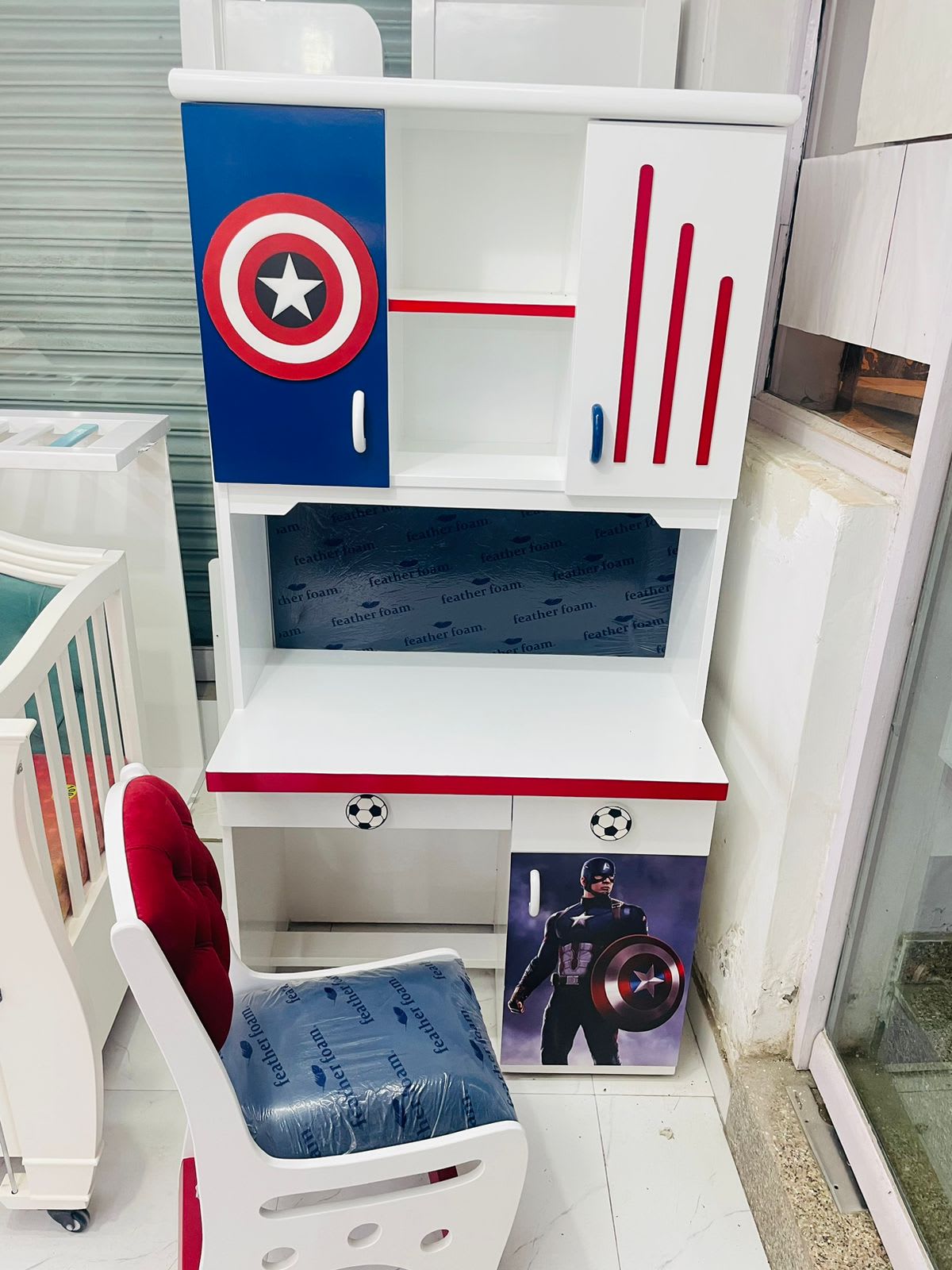 Captain America Study Desk - View 2